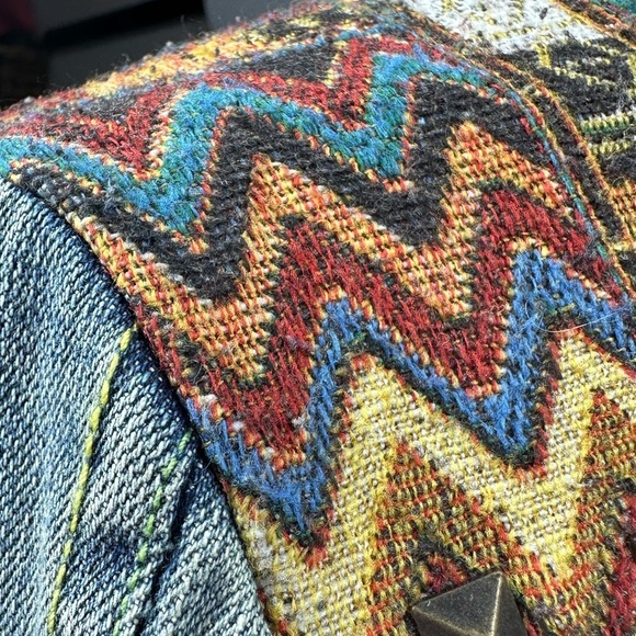 Cripple Creek Ranchwear Denim Jacket Embroidered Aztec CW8612 Women's Medium - Picture 13 of 16